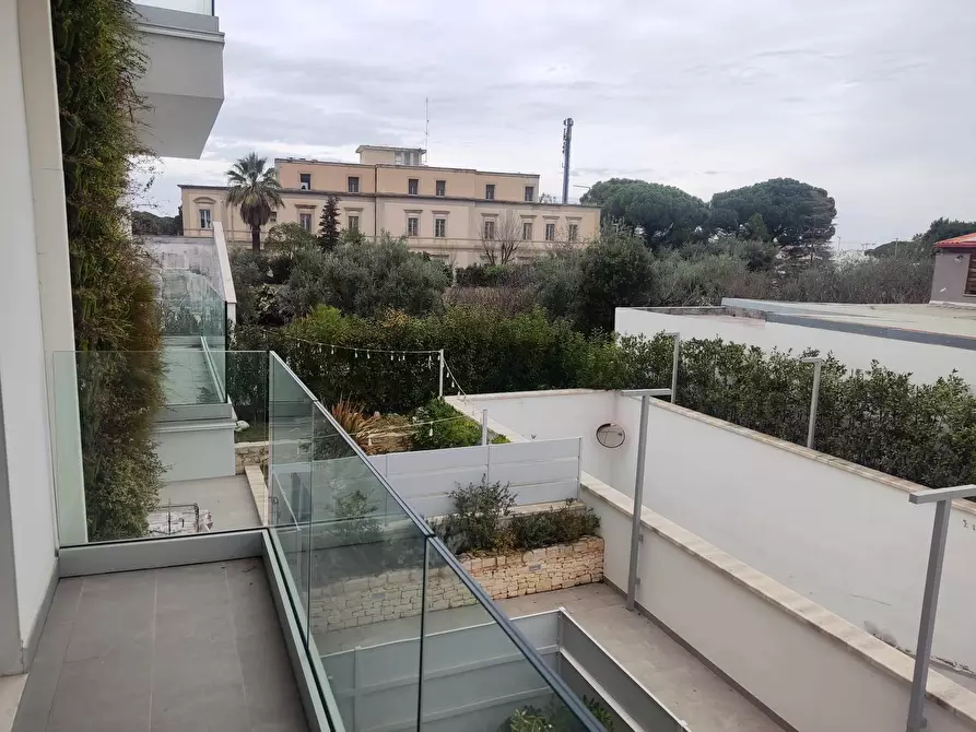 Immagine 23 di Bilocale in vendita  in Corso Alcide de Gasperi 340 a Bari
