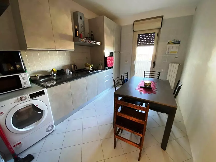 Immagine 4 di Trilocale in vendita  in Via g. di vittorio 2 a Casamassima