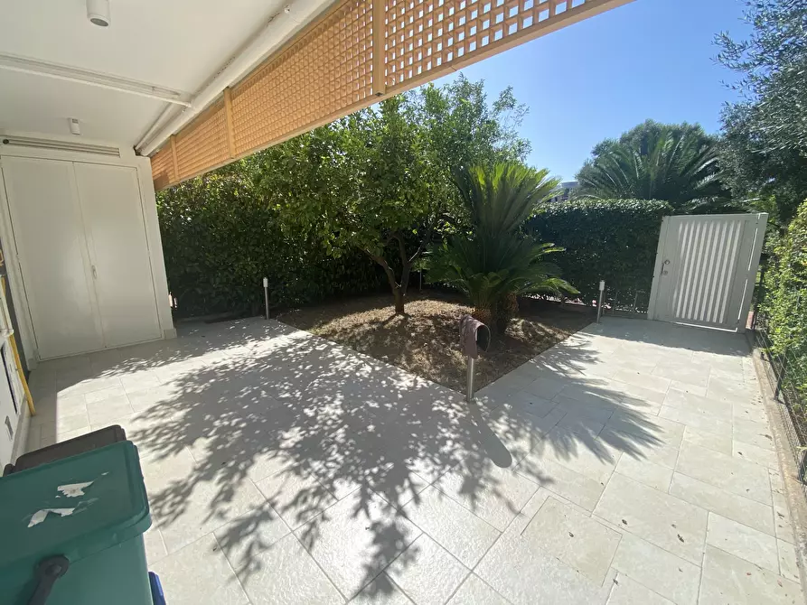 Immagine 14 di Villa in vendita  in Viale dei pini B/2B a Noicattaro