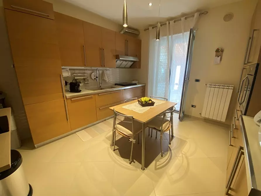 Immagine 5 di Villa in vendita  in Via Conversano 51 a Casamassima