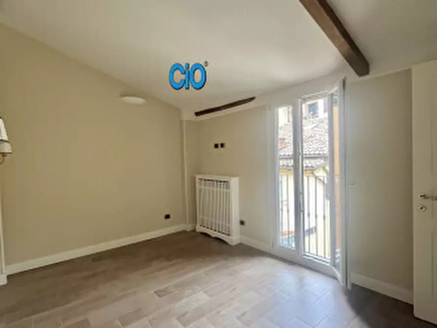 Immagine 10 di Trilocale in vendita  a Bologna