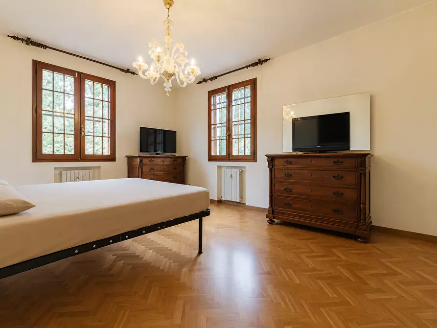 Immagine 19 di Villa in vendita  a Pieve Di Cento
