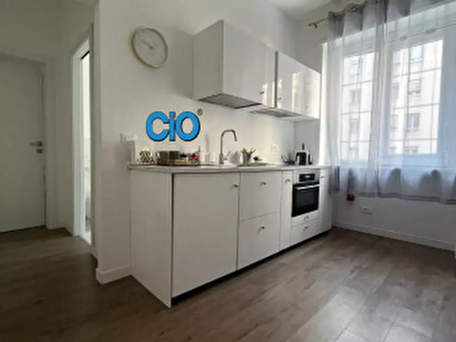 Immagine 3 di Trilocale in vendita  a Bologna