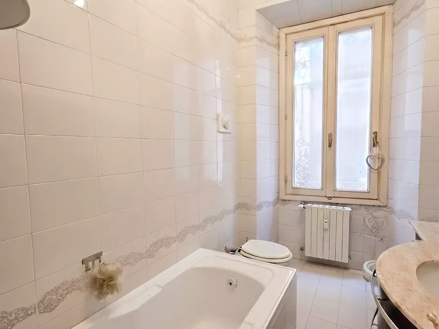 Immagine 9 di Quadrilocale in vendita  in Corso Martiri della Libertà a Brescia