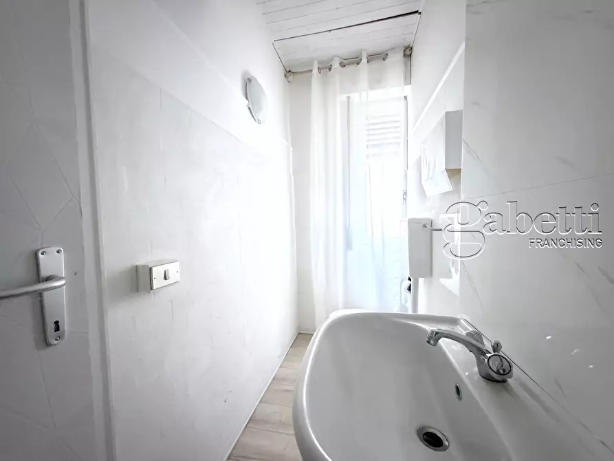 Immagine 10 di Locale commerciale in affitto  in Viale Villoresi a Nerviano