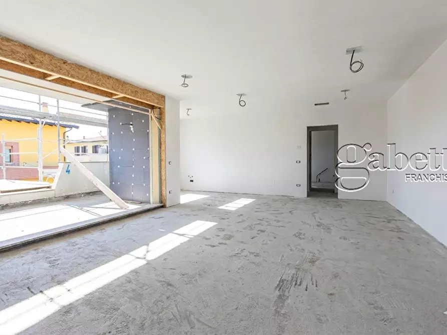 Immagine 3 di Quadrilocale in vendita  in Via Antonio Vivaldi a Dairago