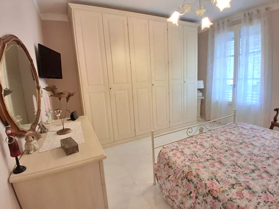 Immagine 9 di Casa bifamiliare in vendita  in Via Sarzanese a Lucca