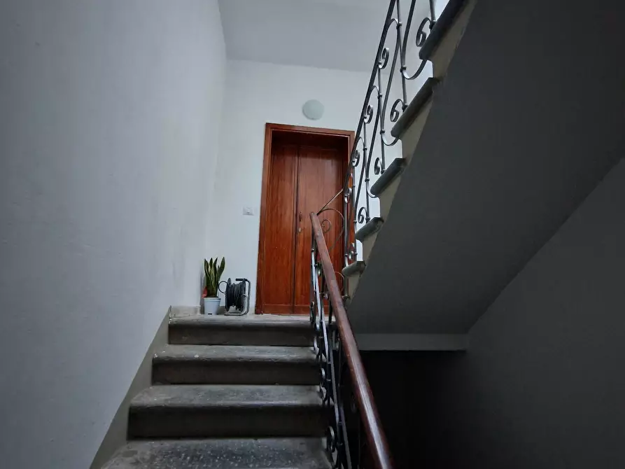 Immagine 26 di Pentalocale in vendita  in Via Fregionaia a Lucca