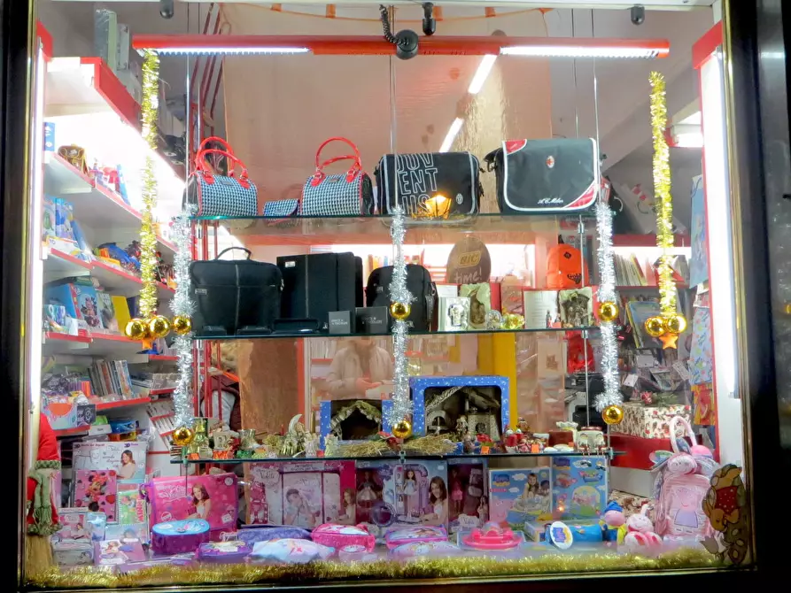 Immagine 2 di Edicola in vendita  in Corte Compagni a Lucca