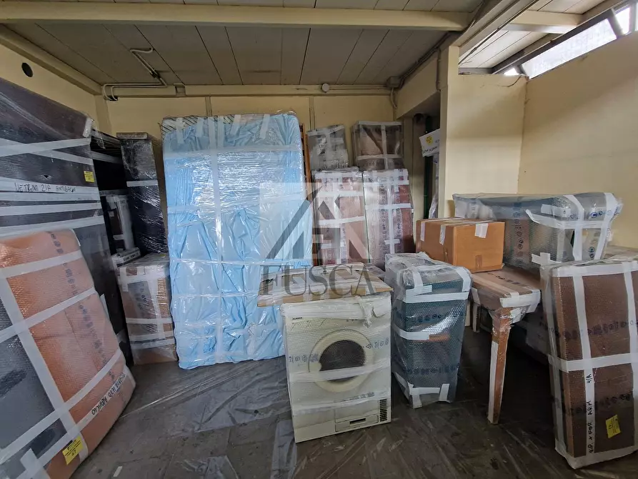 Immagine 13 di Capannone industriale in affitto  in Via Puccetti a Lucca