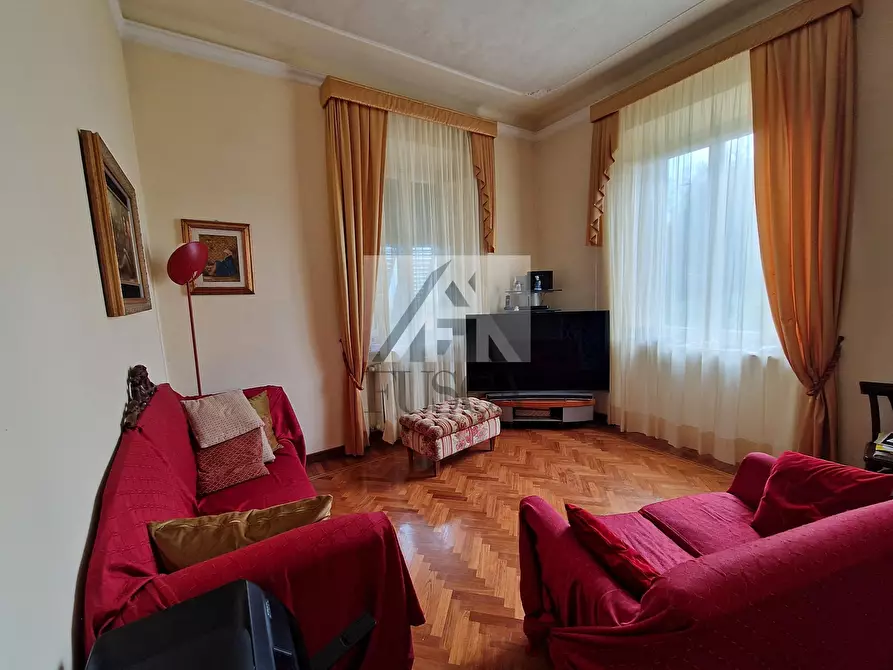 Immagine 19 di Villa in vendita  in Via Enrico Pea a Lucca