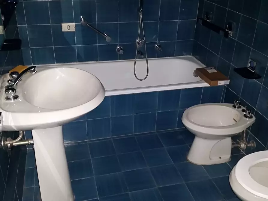 Immagine 7 di Trilocale in vendita  in via giusepper giusti a Viareggio