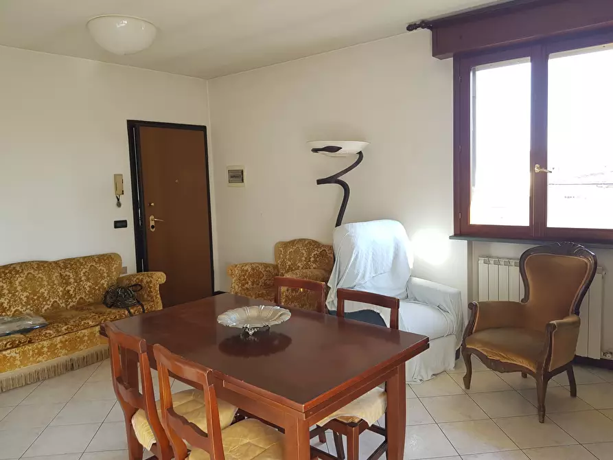 Immagine 6 di Trilocale in vendita  in Via Romana a Capannori