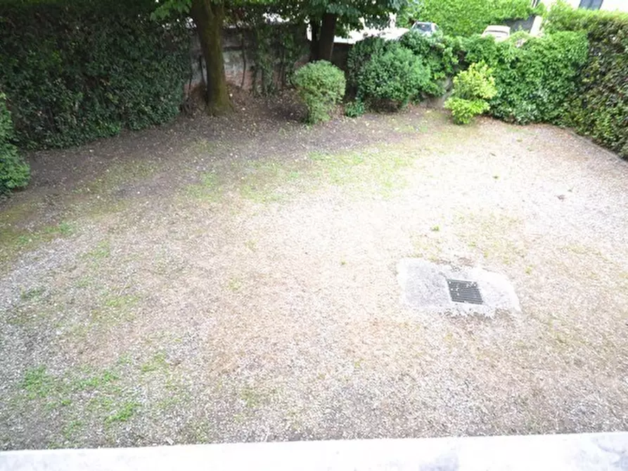 Immagine 8 di Villa in vendita  in gerani a Lucca