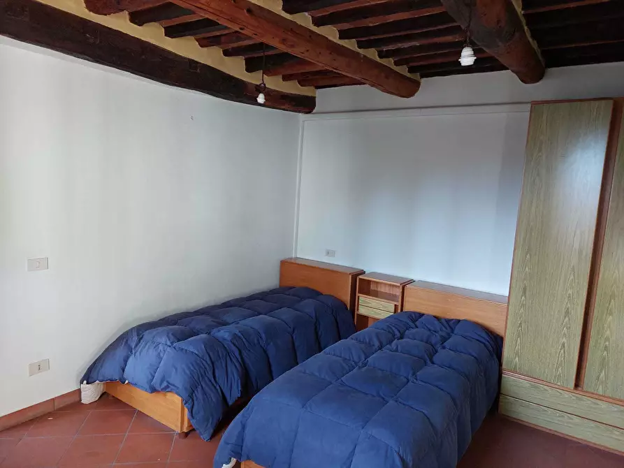 Immagine 5 di Appartamento in vendita  in Via del Toro a Lucca