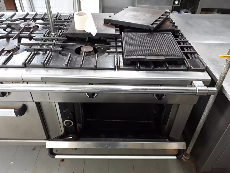 Immagine 7 di Bar / Ristorante in vendita  in porcari a Lucca