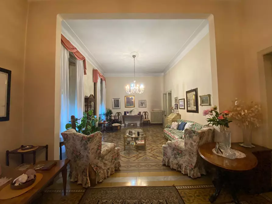 Immagine 1 di Villa in vendita  in Via Borgo Giannotti a Lucca