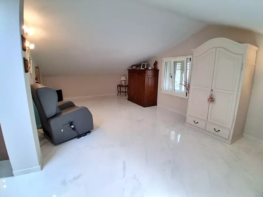Immagine 24 di Casa bifamiliare in vendita  in Via Sarzanese a Lucca