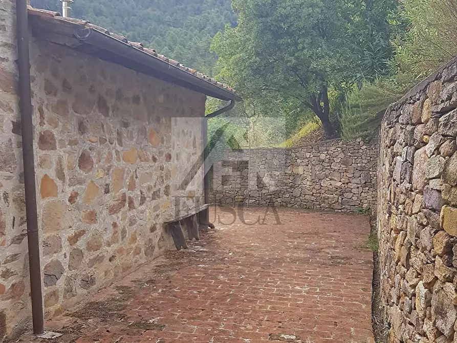 Immagine 34 di Rustico / casale in vendita  in di ronchi a Capannori