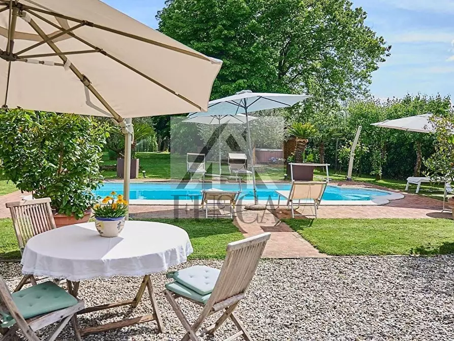 Immagine 43 di Rustico / casale in vendita  in Via del Giardinetto a Lucca