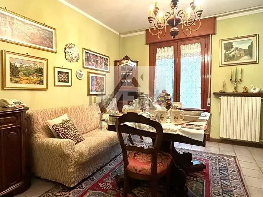 Immagine 7 di Pentalocale in vendita  in Via della Chiesa IX 164 a Lucca