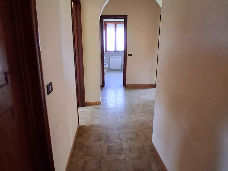 Immagine 8 di Pentalocale in vendita  in Via per Camaiore a Lucca