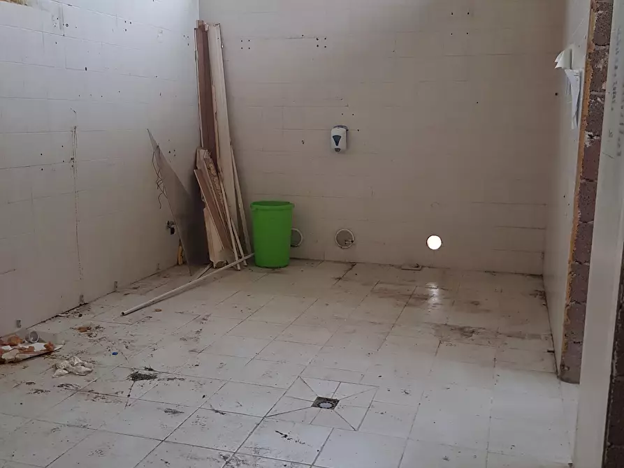 Immagine 8 di Capannone industriale in affitto  in Via della Madonnina a Capannori