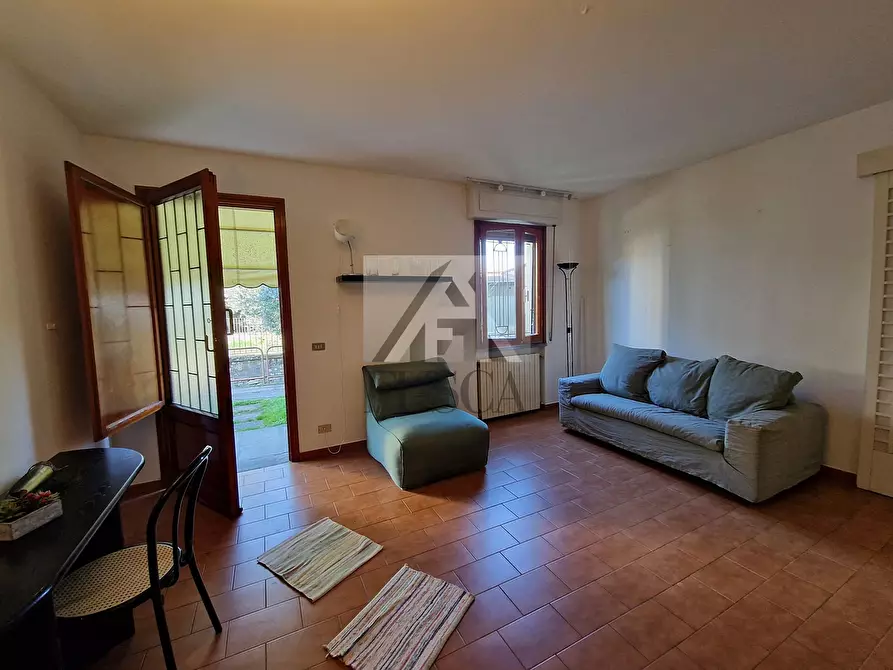 Immagine 3 di Bilocale in vendita  in Viale G. Puccini 433 a Lucca