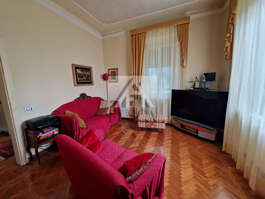 Immagine 18 di Villa in vendita  in Via Enrico Pea a Lucca