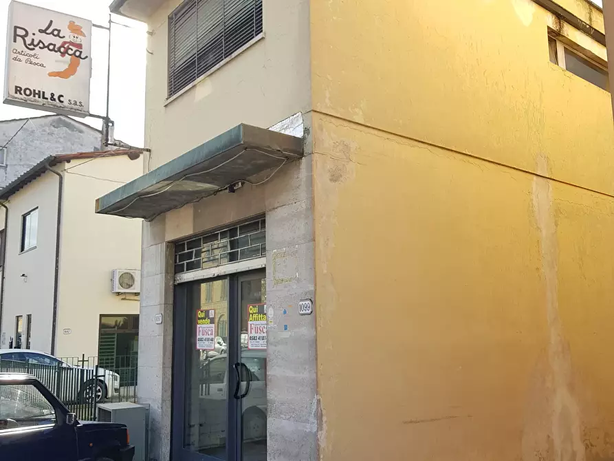 Immagine 2 di Capannone industriale in vendita  in Via Sarzanese 457 a Lucca