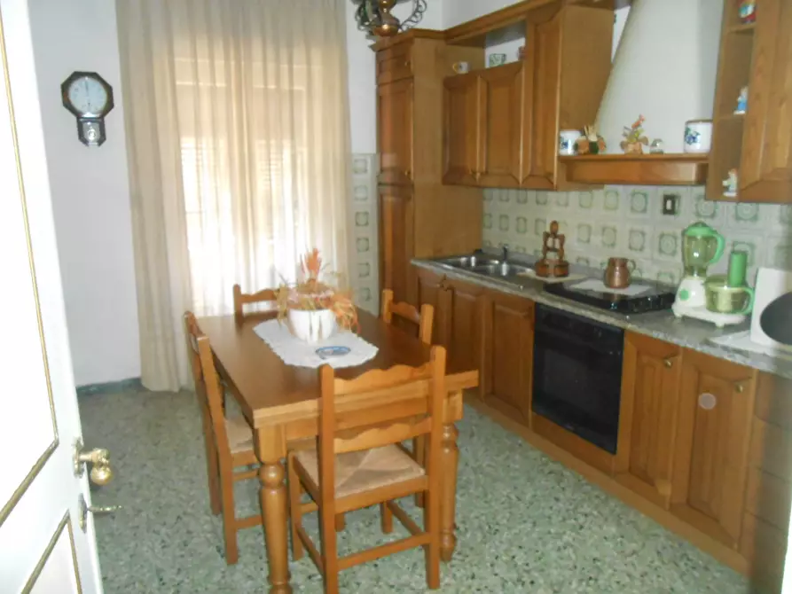 Immagine 7 di Villa in vendita  in Via per Chiatri a Lucca