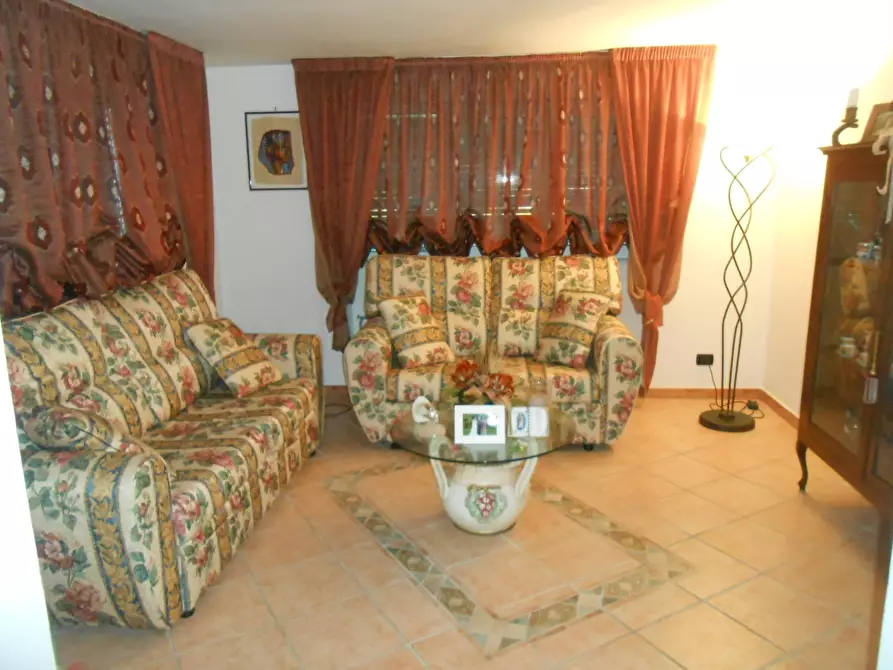 Immagine 23 di Villa in vendita  in Via per Chiatri a Lucca