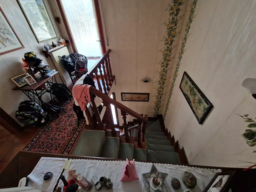 Immagine 19 di Villa in vendita  in Via del Bozzo a Lucca