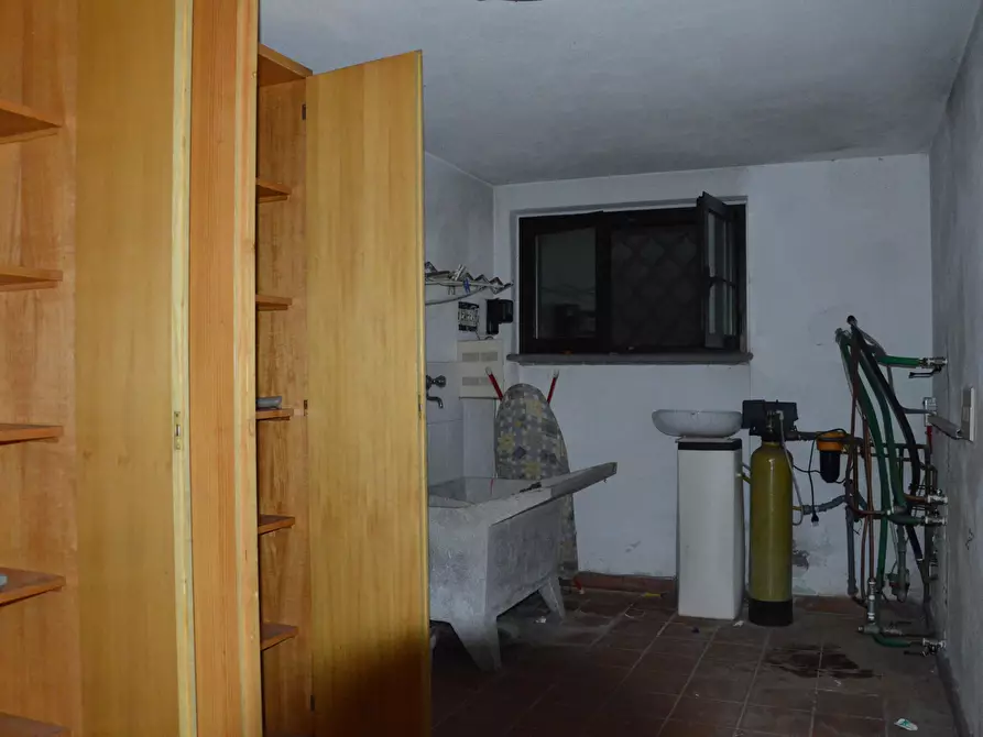 Immagine 40 di Villa in vendita  in Via della Chiesa XXIV a Lucca