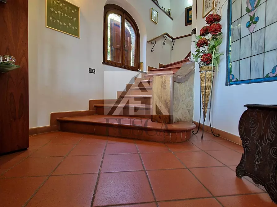 Immagine 45 di Villa in vendita  in via vecchia i a Lucca