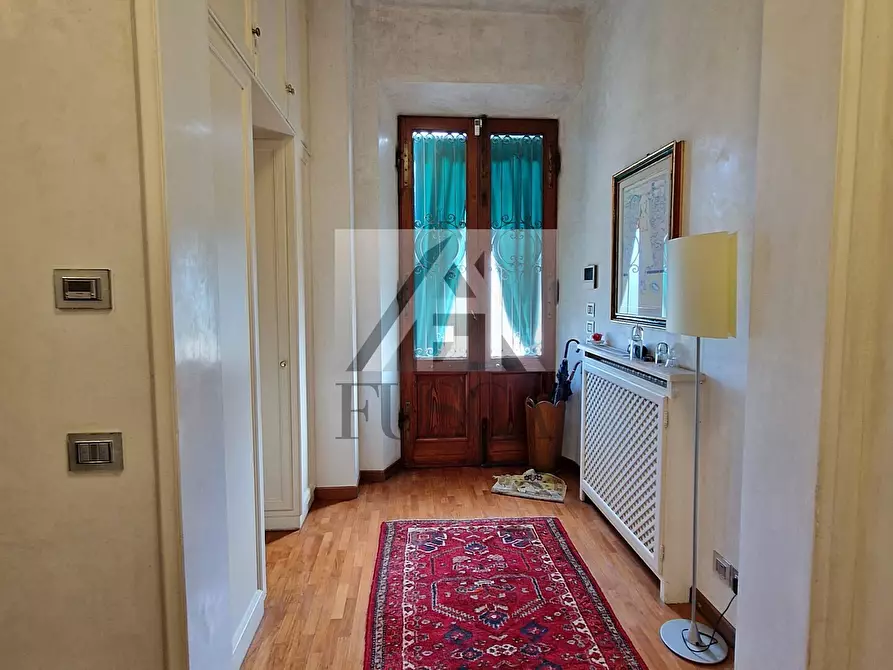 Immagine 7 di Villa in vendita  in Via Enrico Pea a Lucca