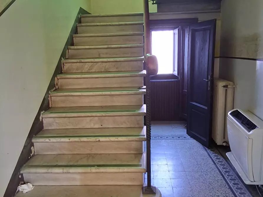 Immagine 16 di Ufficio in affitto  in Via C. Angeloni a Lucca