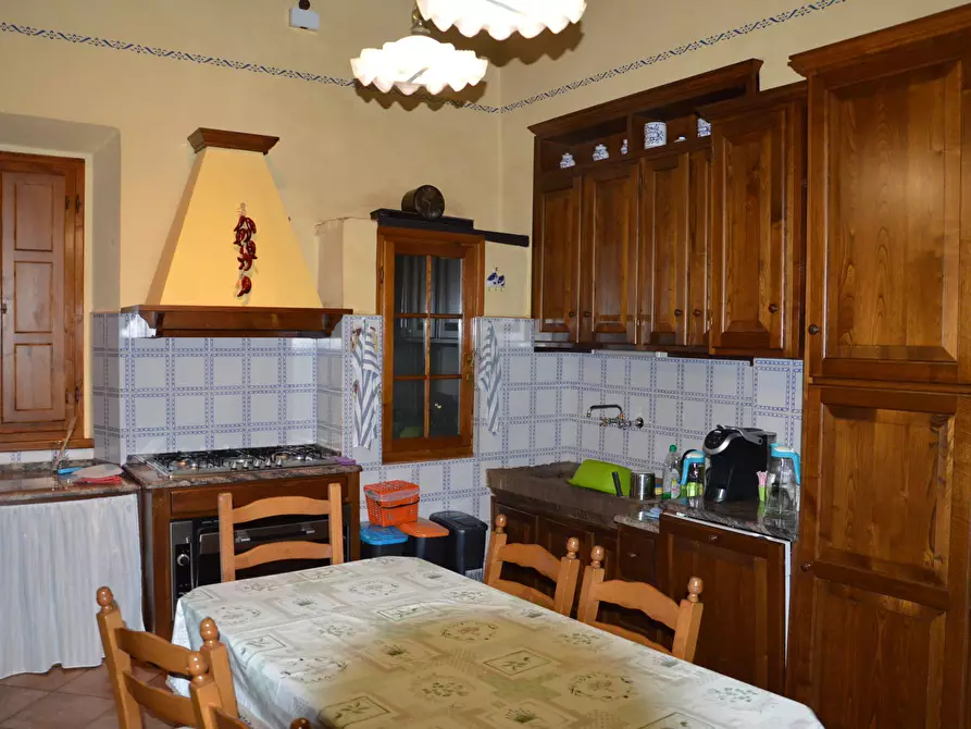 Immagine 9 di Rustico / casale in vendita  in vai elle chiesa a Lucca