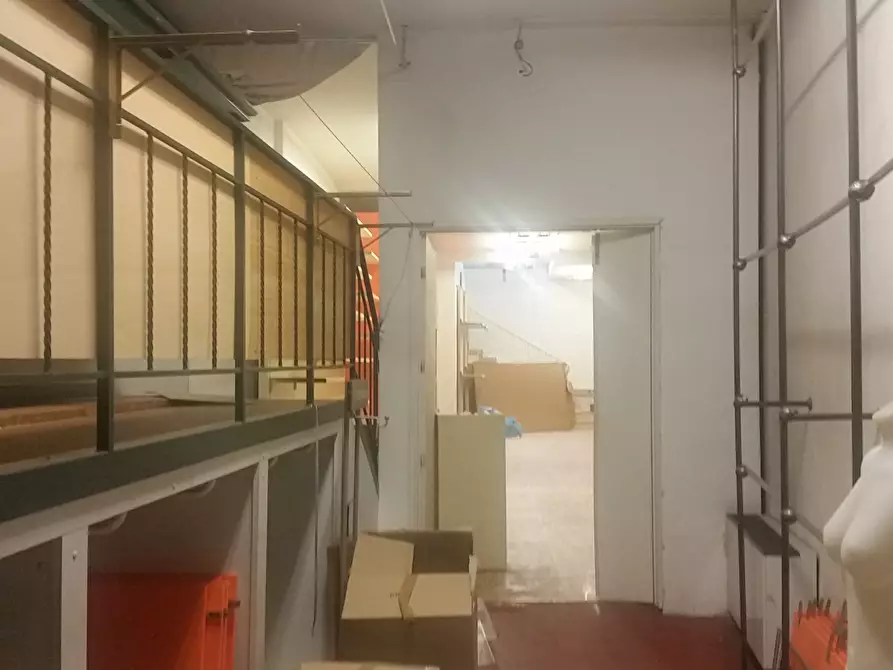 Immagine 6 di Capannone industriale in vendita  in Piazza San Michele a Lucca