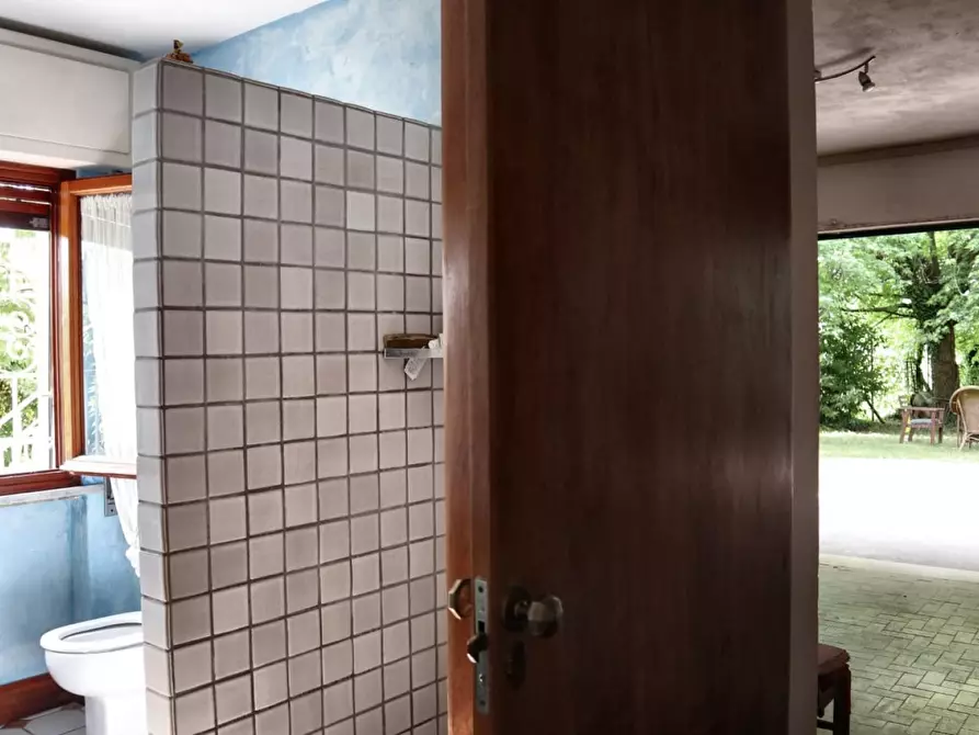 Immagine 21 di Villa in vendita  in Via Ceppo di Melo a Lucca