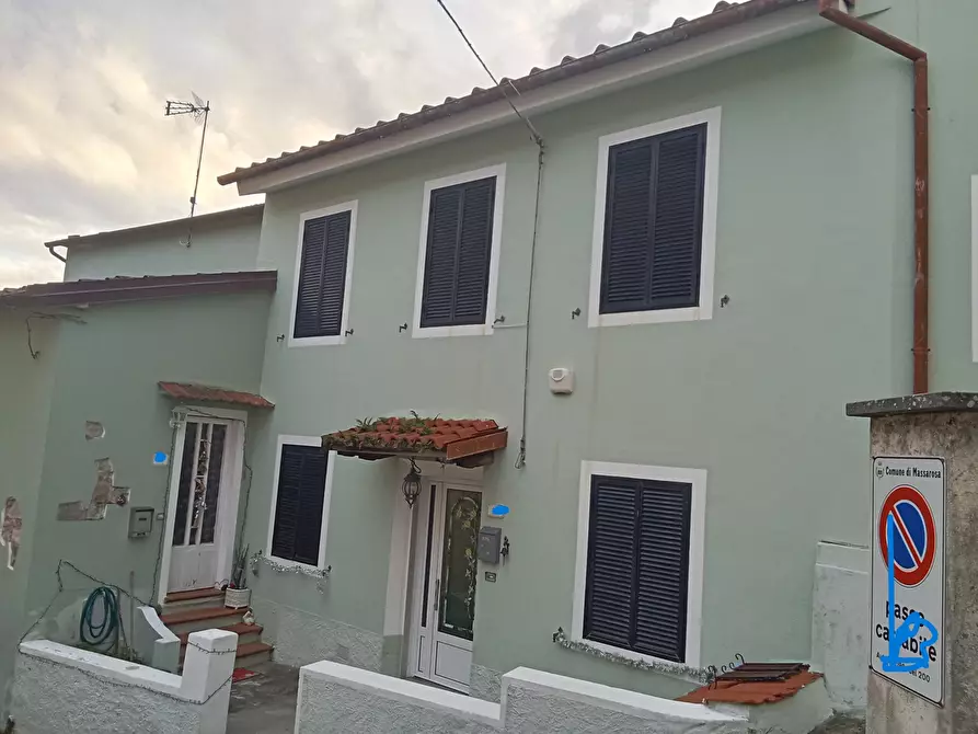 Immagine 1 di Terratetto in vendita  a Massarosa