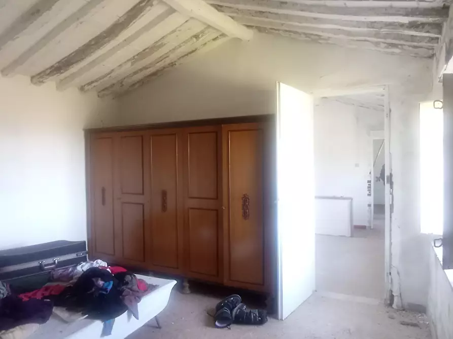 Immagine 10 di Rustico / casale in vendita  a Massarosa