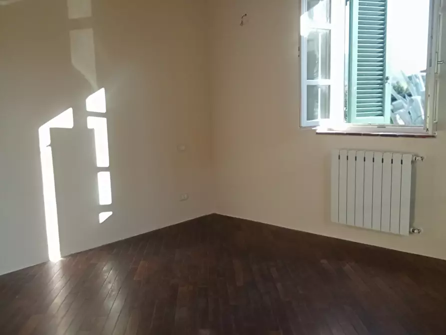 Immagine 9 di Appartamento in vendita  a Massarosa