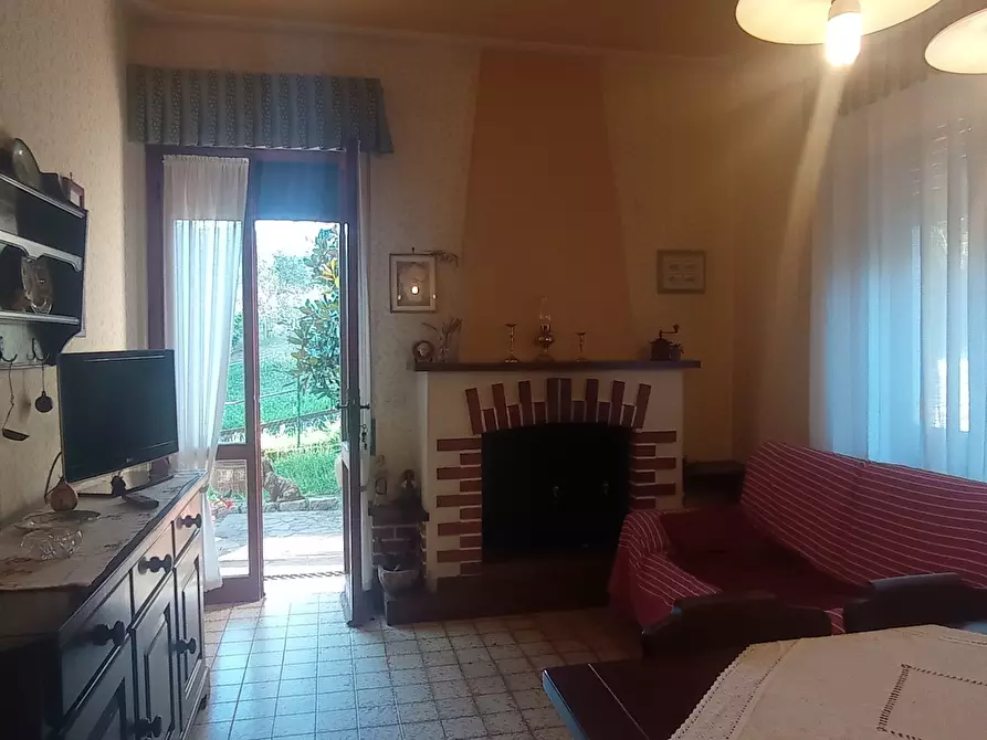 Immagine 11 di Casa semindipendente in vendita  a Massarosa