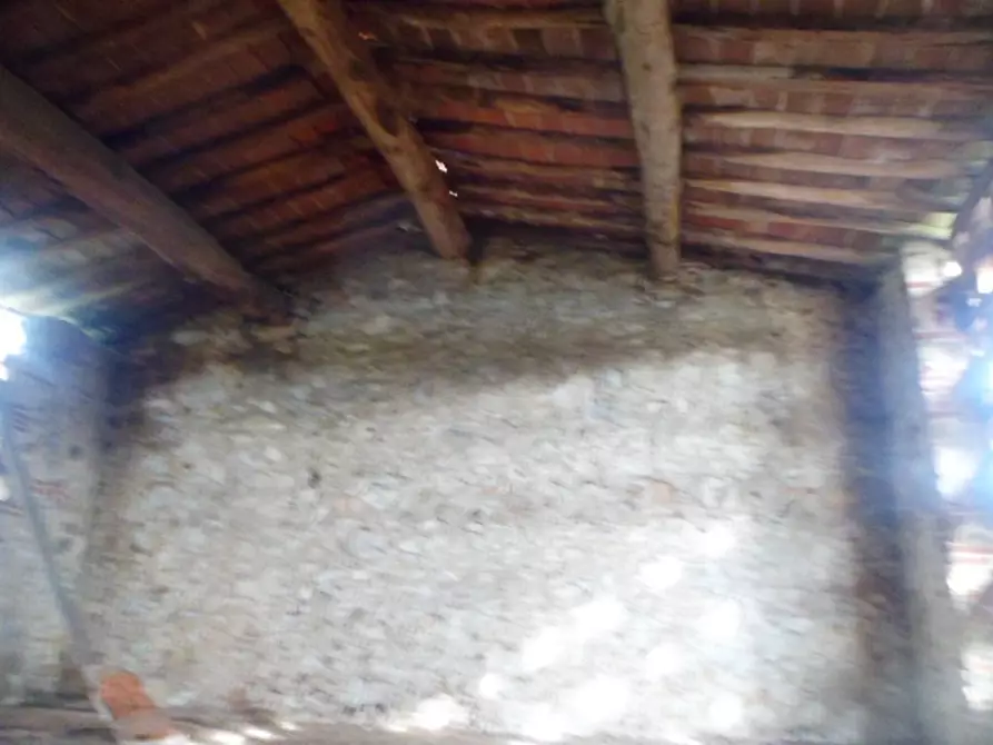 Immagine 3 di Rustico / casale in vendita  a Massarosa