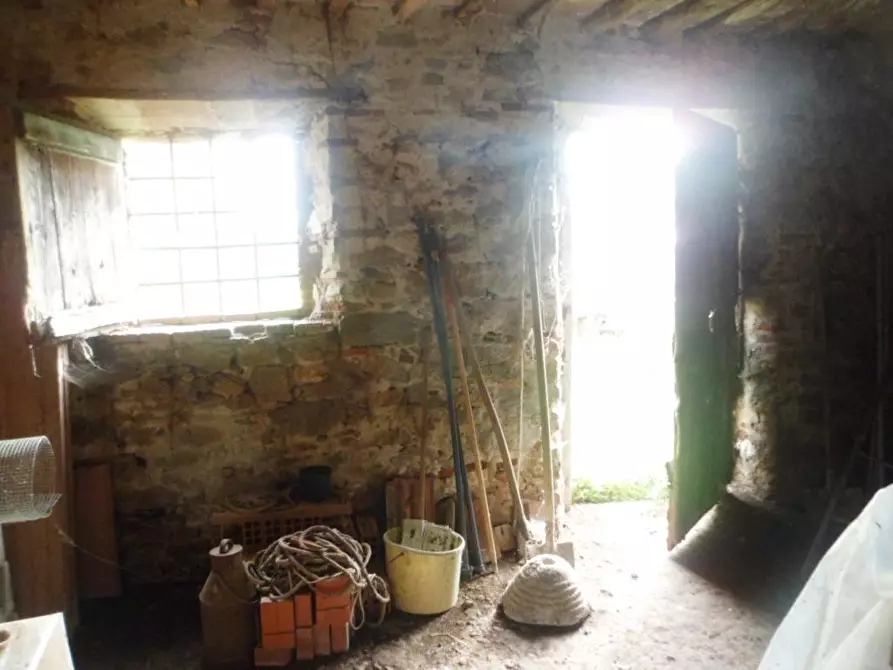 Immagine 7 di Rustico / casale in vendita  a Massarosa