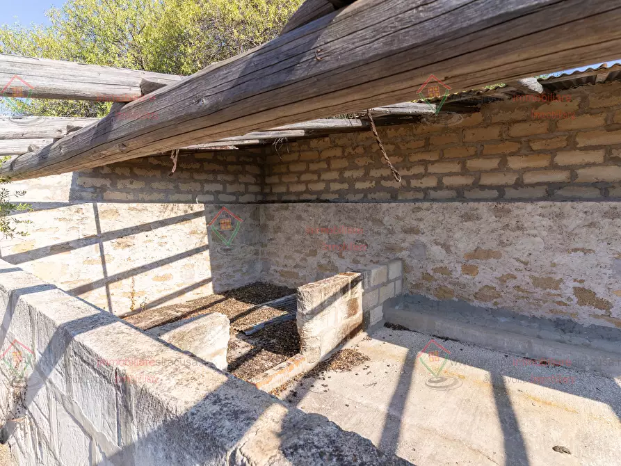 Immagine 19 di Rustico / casale in vendita  a Siracusa