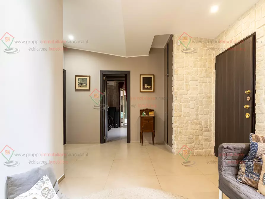 Immagine 23 di Villa in vendita  a Siracusa