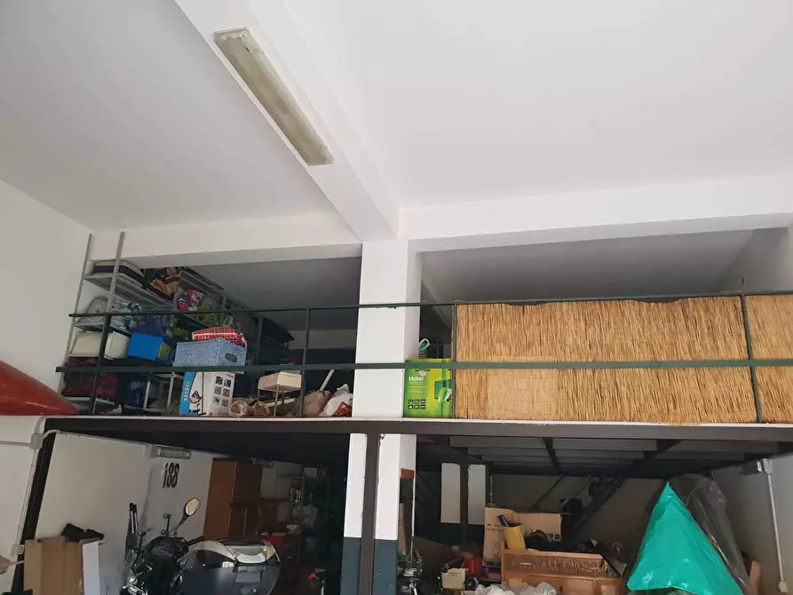 Immagine 4 di Magazzino in vendita  a Siracusa