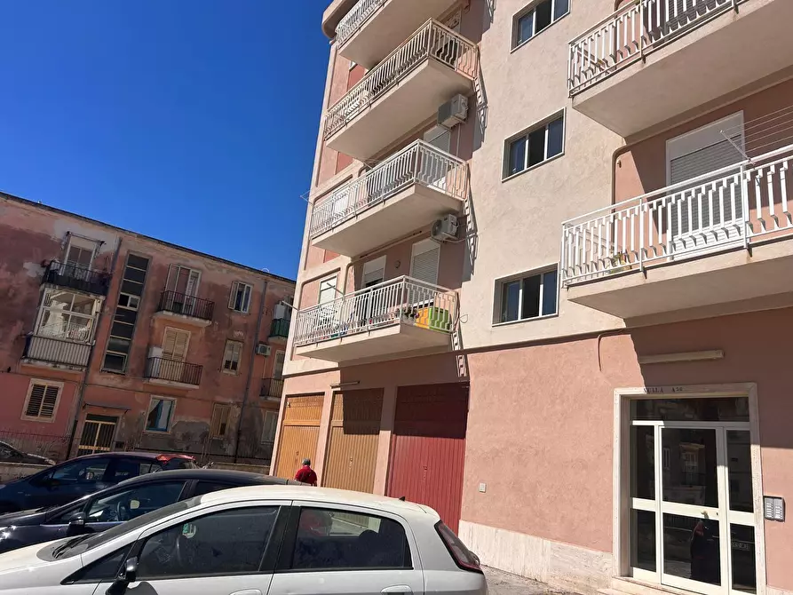 Immagine 11 di Trilocale in vendita  a Siracusa